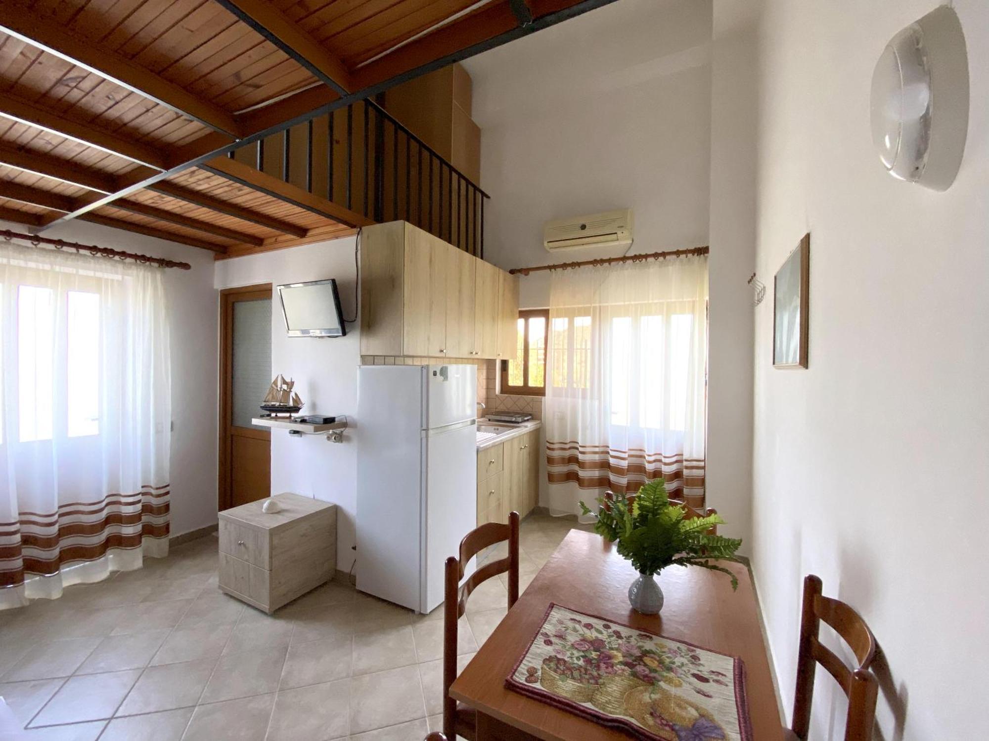 Flutura Apartments Вльора Екстер'єр фото
